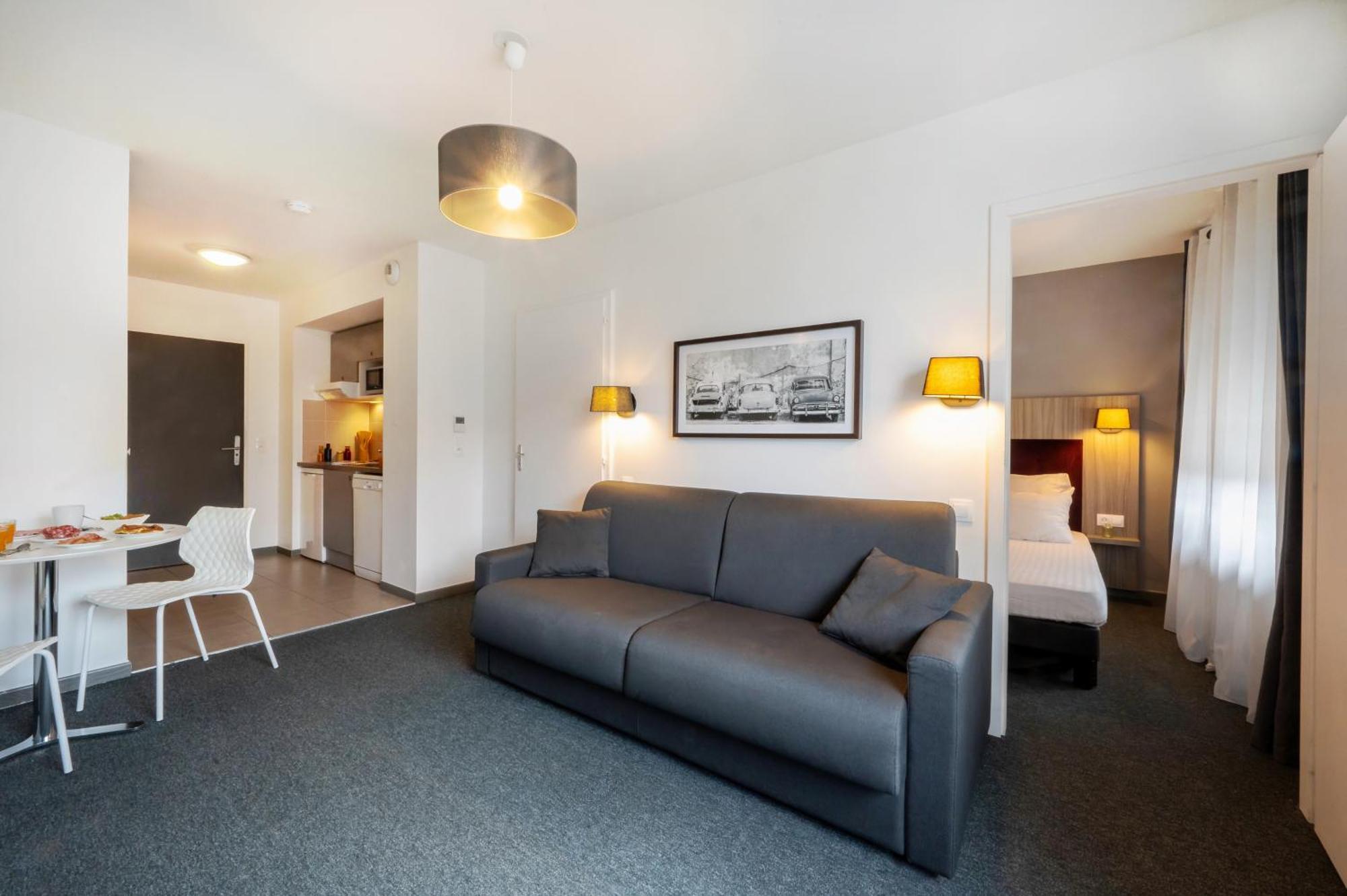 Nemea Appart Hotel Elypseo Strasbourg Port Bagian luar foto