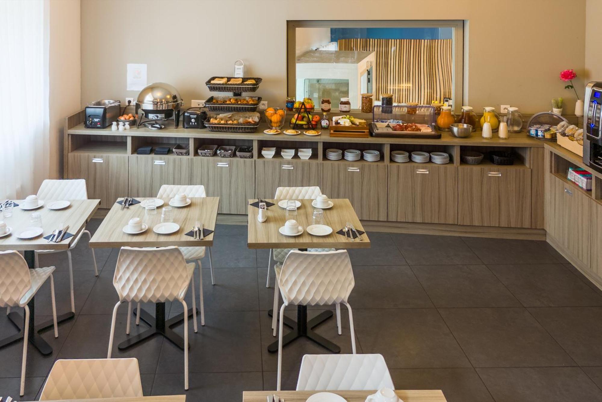 Nemea Appart Hotel Elypseo Strasbourg Port Bagian luar foto